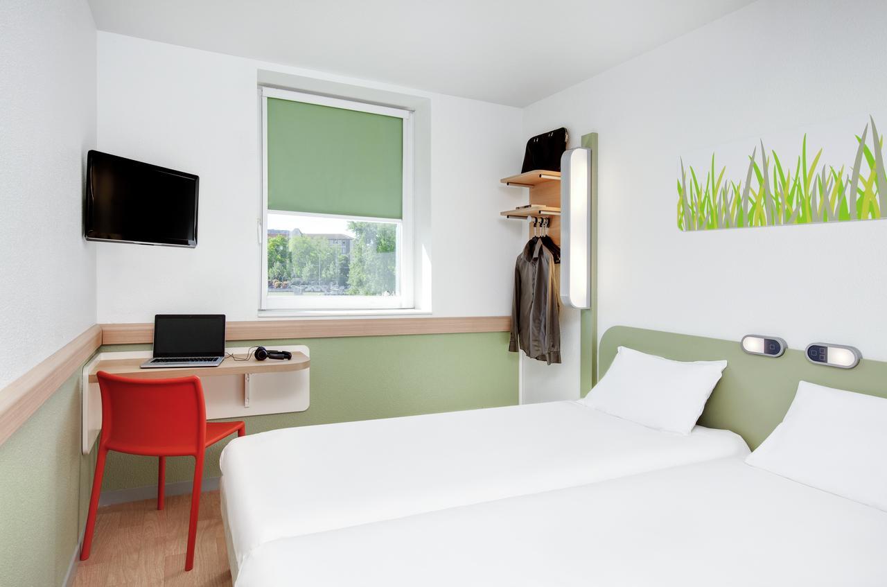 Ibis Budget Clermont Ferrand Centre Montferrand Екстериор снимка