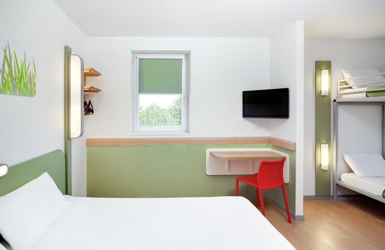 Ibis Budget Clermont Ferrand Centre Montferrand Екстериор снимка